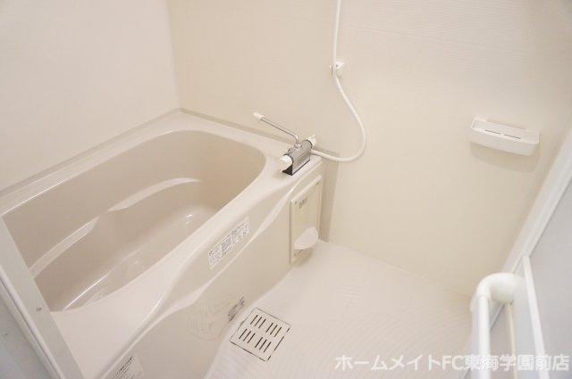 金鼎ビルkomeyaの浴室