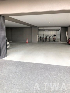 【駐車場】