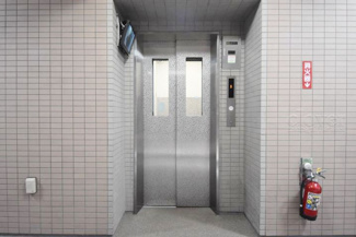 【その他共用部分】 | エレベーター　防犯モニター付き