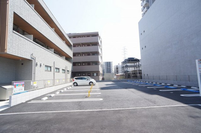 【駐車場】 | Luana北戸田 | 駐車場５台まで相談可。
写真にはコインパーキングを含みます。