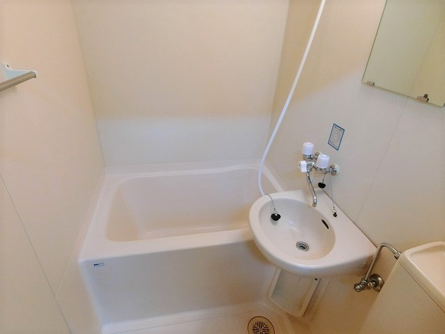 シャルムスズキVの浴室