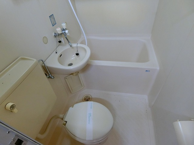 シャルムスズキVの浴室