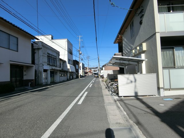 Ｊコート・イーストの周辺