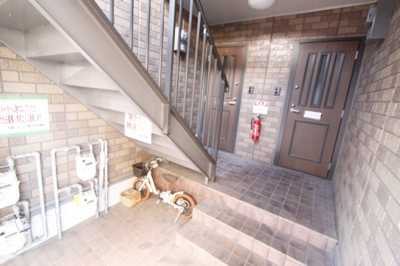 【エントランス】 | ロイヤルガーデンＢ