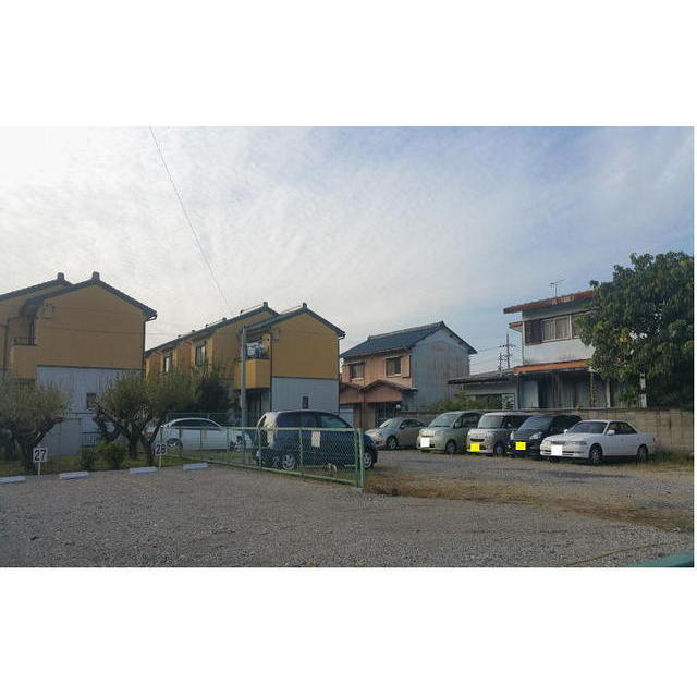 岐阜市加納南陽町３丁目の駐車場の駐車場