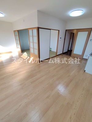 【居間・リビング】 | イーストパレス