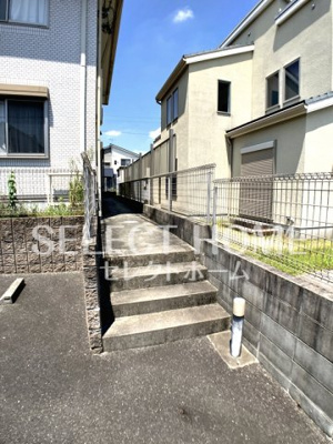 【エントランス】 | トラストあいみ | 落ち着いたエントランスです