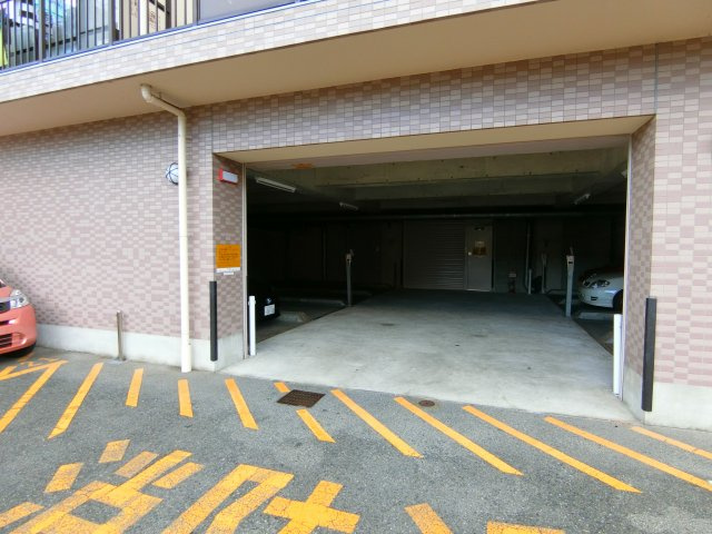 LiAnge富田林の駐車場