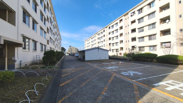 星陵台住宅三号棟の駐車場|☆神戸市垂水区　星陵台住宅３号棟☆
