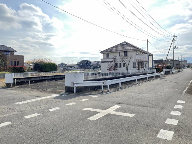 藤岡市上戸塚　中古一戸建ての前面道路含む現地写真|前面道路含む現地写真です