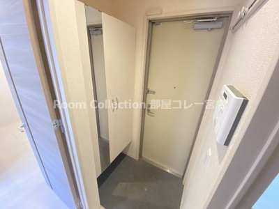 【玄関】 | エスポワールＨｕｇ