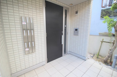 【エントランス】 | アークファイブ