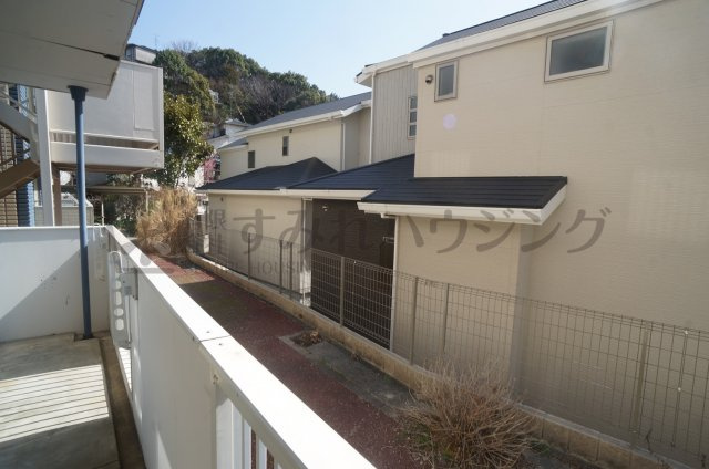 サンハイツ実穂のバルコニー|参考、同建物・反転間取りの号室