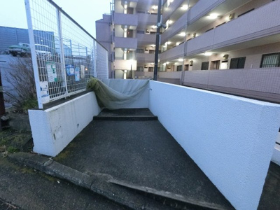 【その他共用部分】 | エクレール横浜二俣川 | ゴミ置場です。