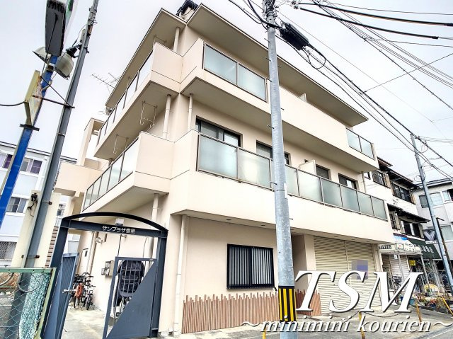 サンプラザ香里マンションの外観