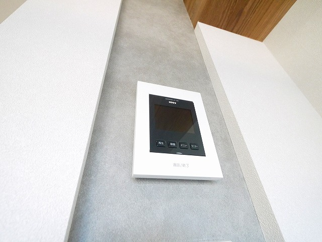 メゾンソワニエＢ棟のセキュリティ|モニター付きインターホンです