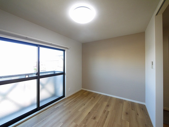 メゾンソワニエＢ棟の居間・リビング|ゆったり過ごせる居間です