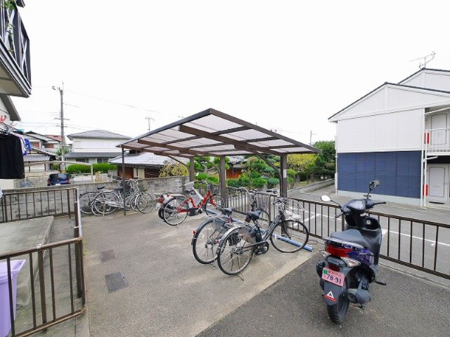 メゾンソワニエＢ棟の居間・リビング|ゆったり過ごせる居間です