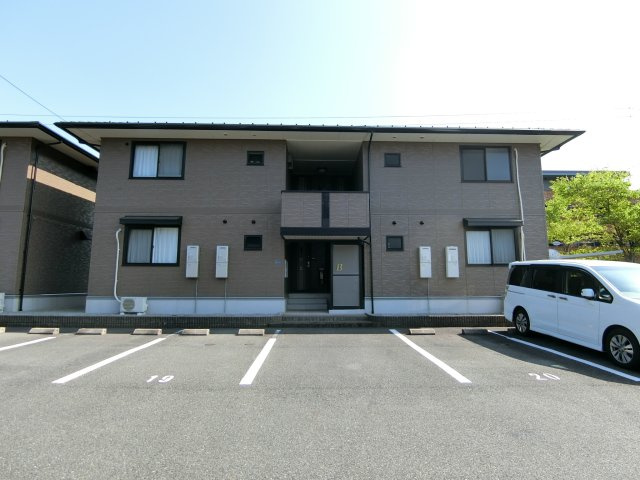 ブラゾーネ　B棟の外観