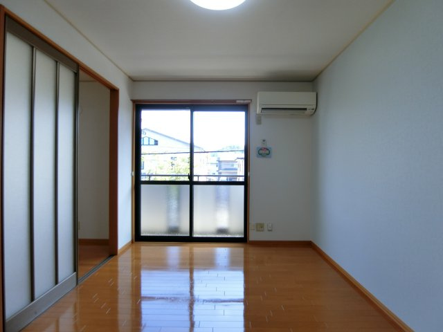 ブラゾーネ　B棟の居間・リビング