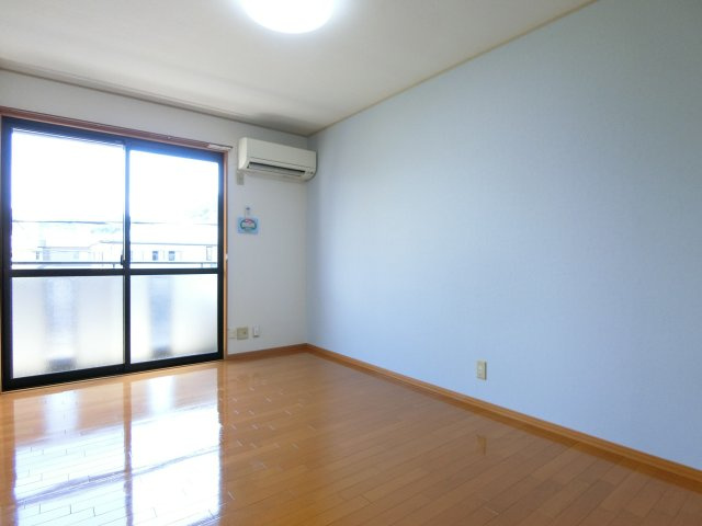 ブラゾーネ　B棟の居間・リビング