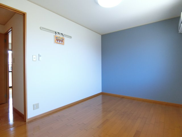 ブラゾーネ　B棟の洋室