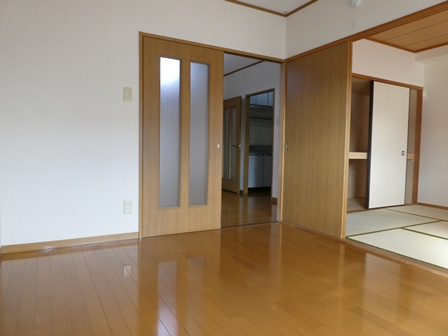 ファミーユＫ・Ａ・ＹⅡの洋室