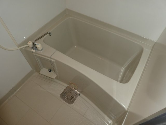 ファミーユＫ・Ａ・ＹⅡの浴室