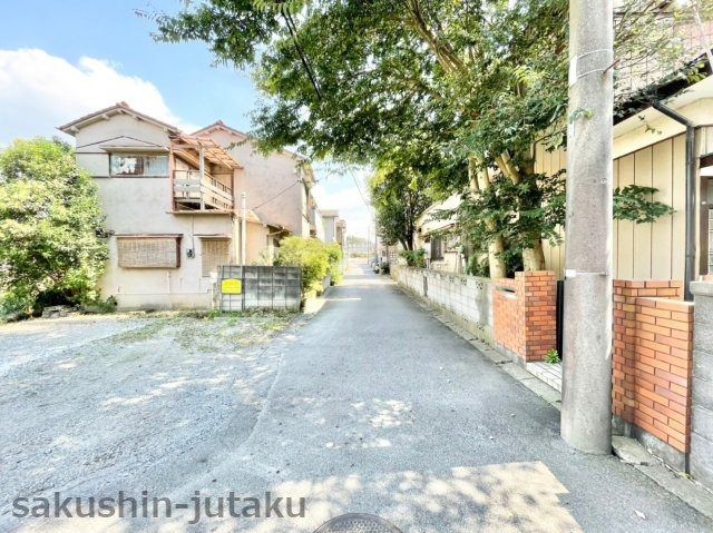 鷺沼２丁目　売地の前面道路含む現地写真|鷺沼2丁目　売地　古家あり　建築条件なし　地積は丁度いい４０．９坪　アパート用地としてもお薦め