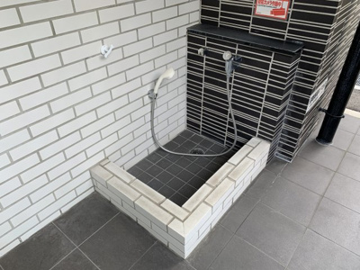 【その他共用部分】 | ワコーレ西明石ステーションマークス | エントランス横には便利なペットの足洗い場ございます♪