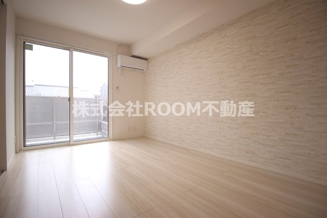 セジュールエクラ　A棟の居間・リビング|ゆったりとしたリビングです