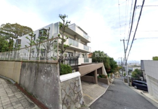 ステイツ神戸・青谷城の下通の外観