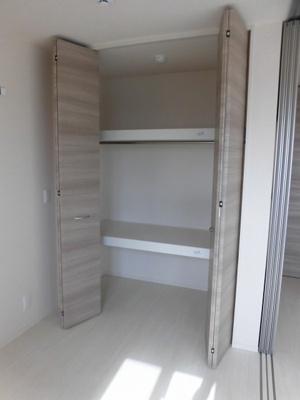 【収納】 | ウエストヒルズ萩Ⅰ | こまごまとしたものを収納できそうですね