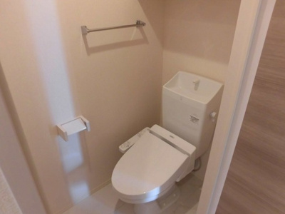 【トイレ】 | ウエストヒルズ萩Ⅰ | コンパクトで使いやすいトイレです