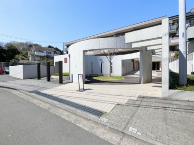 【外観】 | フィエルテ片倉ガーデン | 総戸数３４戸、平成９年８月築、管理人は巡回勤務につき管理体制良好です♪