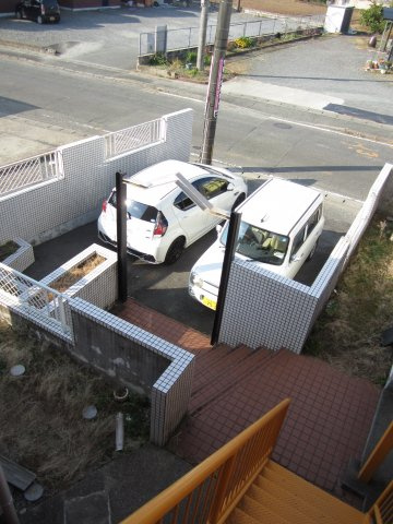 サンハイツ宮野の駐車場