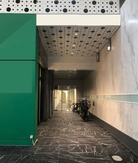 【エントランス】