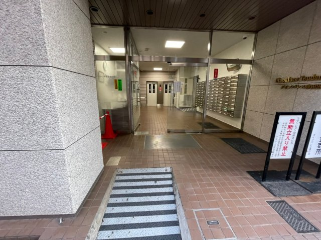 ダイアパレス津田沼のエントランス