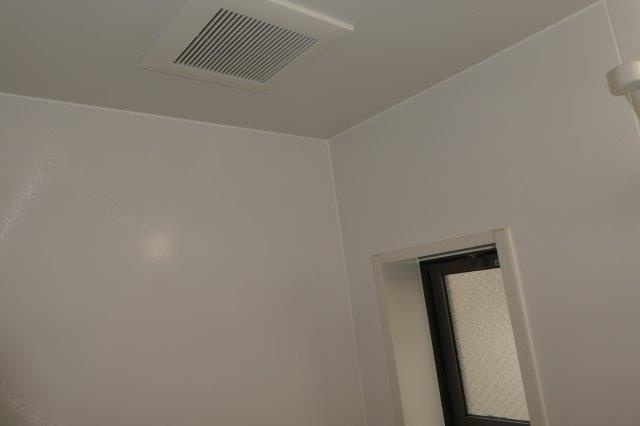 プリンス大島の浴室|浴室窓・換気扇