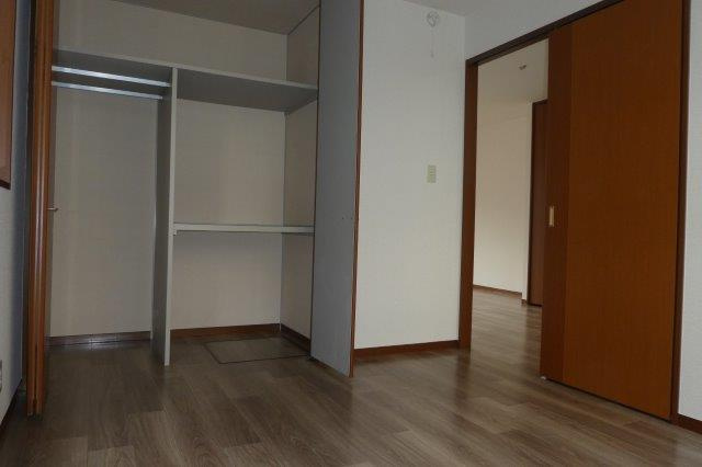 プリンス大島の収納|洋室