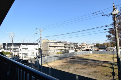 【展望】 | ハイホーム立川錦町弐番館 | 景色を遮るものがないと、陽の光を長い時間浴びられます。空気も澄んでいるように感じますね。