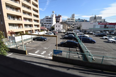 【展望】 | ラ・ベルドゥーレ田無 | 景色を遮るものがないと、陽の光を長い時間浴びられます。空気も澄んでいるように感じますね。