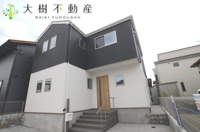 【外観】 | 海老名市国分寺台2丁目　新築戸建て　全1棟【仲介手数料無料】 | スタイリッシュな外観