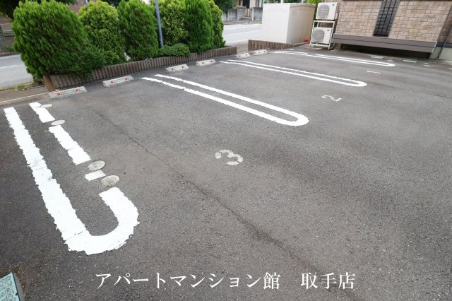 パサージュＣの駐車場