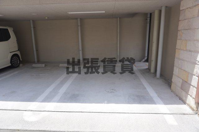仲介手数料0！！リバーフロントレジデンスの駐車場