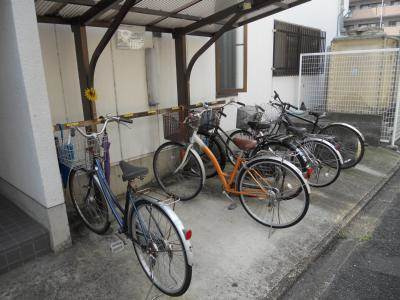 四条テラスの駐車場|駐輪場