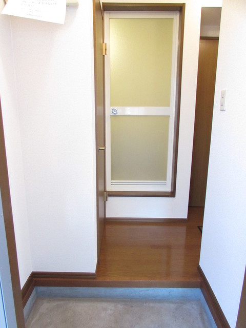 STハウスの玄関