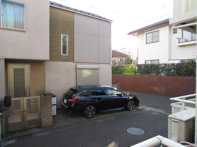 STハウスの駐車場