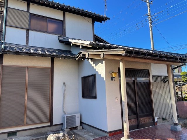 上里町神保原町　中古一戸建て住宅の外観|外観は落ち着いています