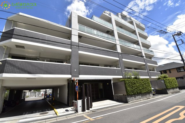 ルネサンス上尾の外観